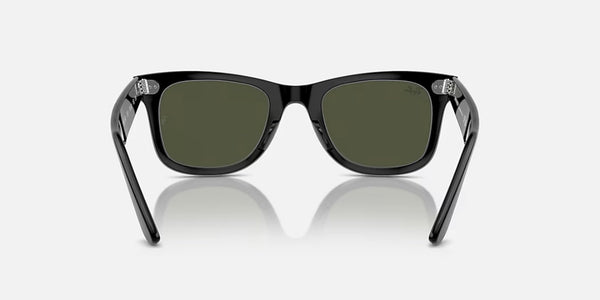 Ray-Ban® Original Wayfarer Classic™ Sunglasses - Polished Black Frane/G-15 Green Lenses