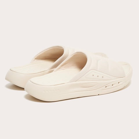 Oakley® Studio Slide - Mist