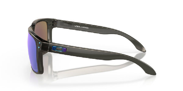 Oakley Holbrook XL Sunglasses - Grey Smoke Frame/Prizm Sapphire Polarized Lenses
